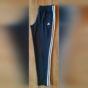 Ladies Adidas 3 Stripes, Elastic Waist Trac Pants, Size LG, Black